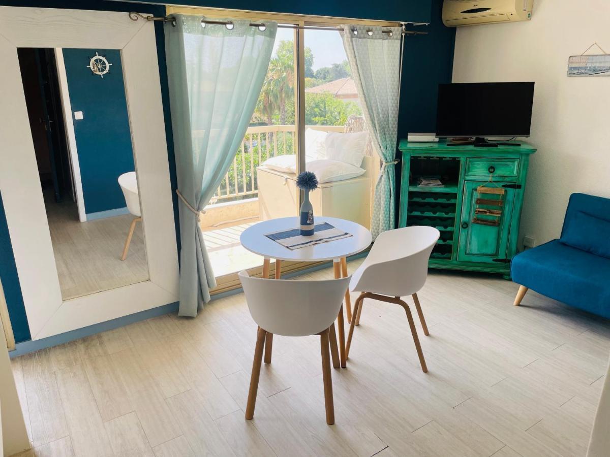Studio De Standing Climatise, Avec Piscine, Proche De La Mer Fréjus 외부 사진